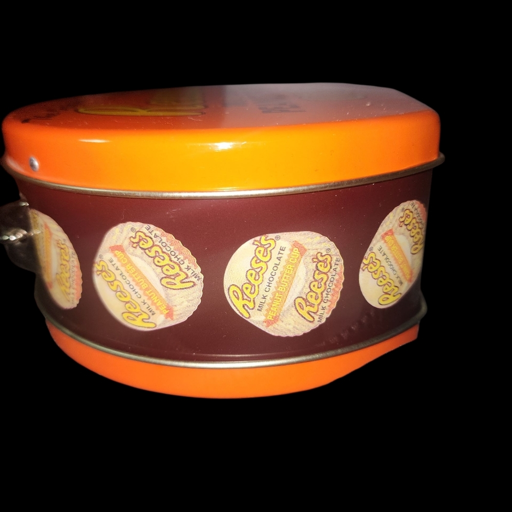 Vintage Reese's Peanut Butter Cup Tin/Lunch Box - Picture 2 of 4